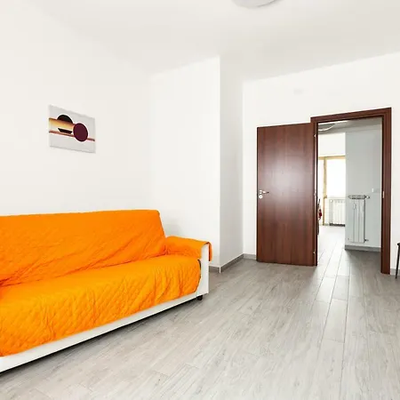 Renewed Balcony Flat With Garden Lejlighed *