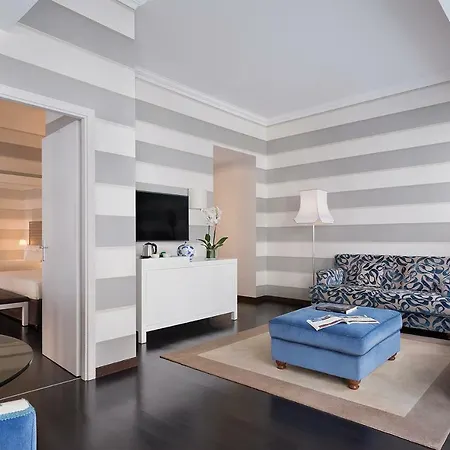Hotel Sina De La 4*