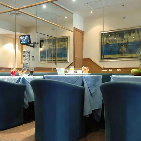 伯尔尼纳酒店 3*
