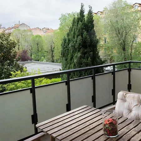 Amy Apartments, Sanzio 7