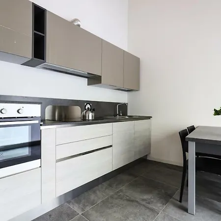 Foppa Flat * Milan