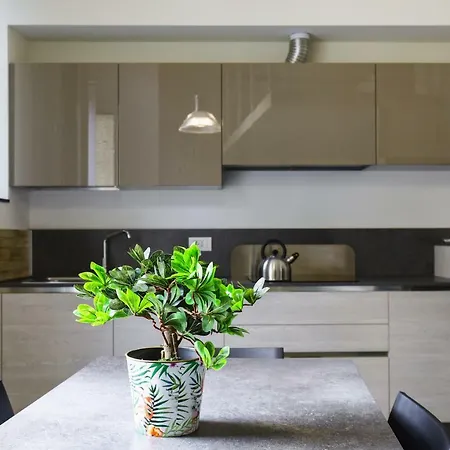 Foppa Flat Apartment Milan