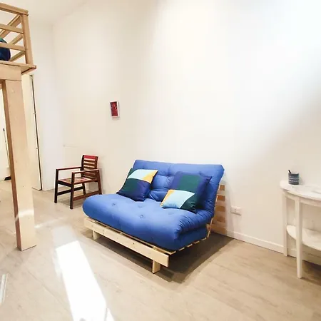 Apartament The Flower House