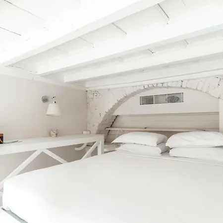 Via Passione By Onefinestay * Milan