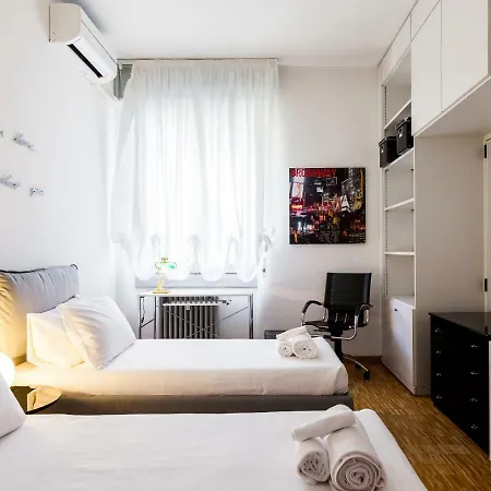 Easyhomes - Corso Vercelli Milán