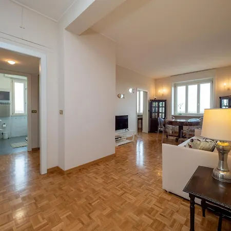 Apartment The Best Rent - Spacious With View Milan