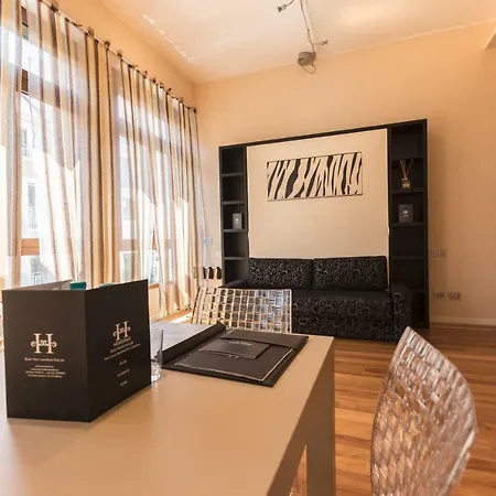 Hemeras Boutique Homes - Design Near Duomo Cathedral Apartmán Milán