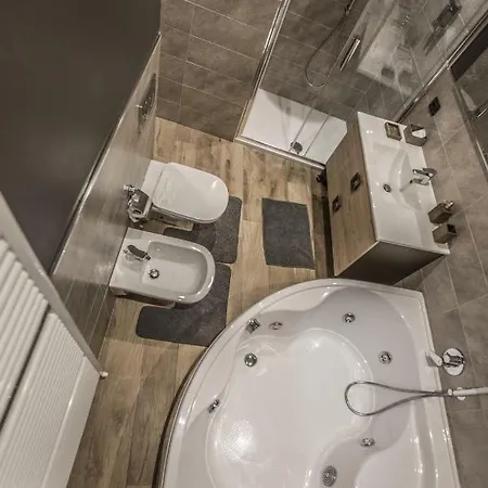 11 Near Duomo * Milano