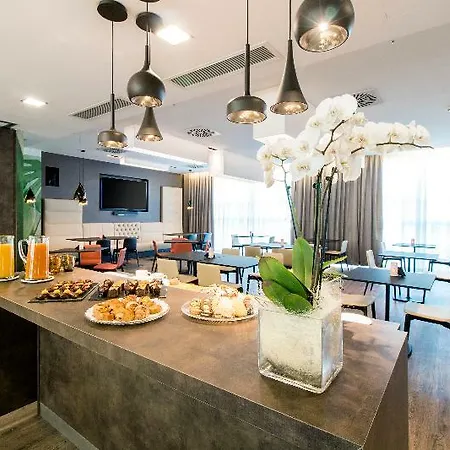 Ξενοδοχείο Hilton Garden North 4*