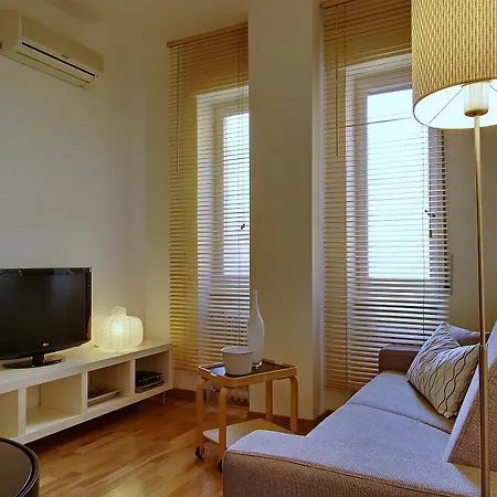 Milan Apartment Rental * Mediolan