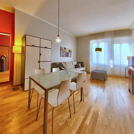 Milan Apartment Rental * Mediolan