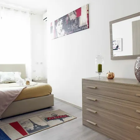 Hintown Prince's Rest Daire Milano
