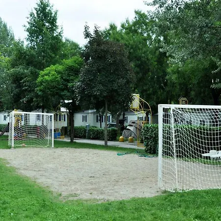 Kemping Village Citta Di Milánó