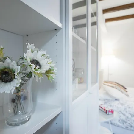 Sant'agostino Apartment Milan