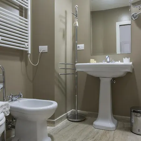 Household Settembrini Πανσιόν