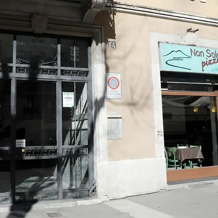Hintown Casa Tiziana Milan