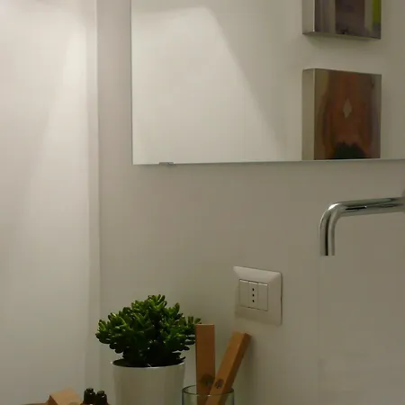 Rossosegnale Loft * ミラノ