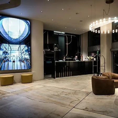 The Square Duomo - Preferred & Hotel Milão