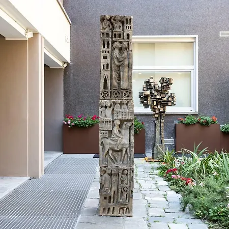 Castello Ξενοδοχείο 3*