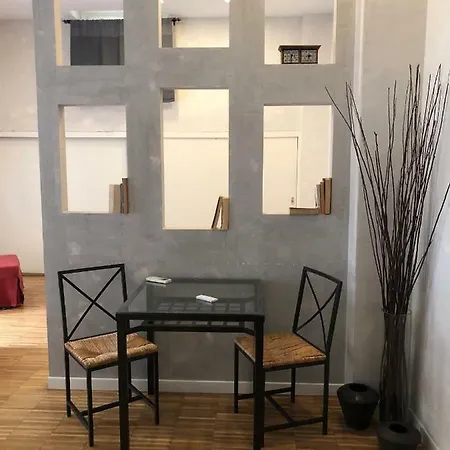 Isola Apartment *