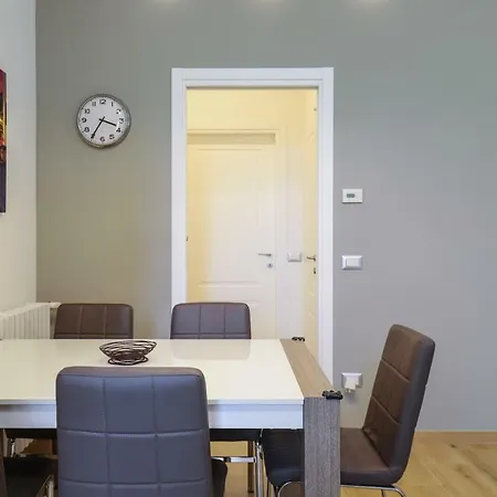 Primopiano - Sammartini * ميلان