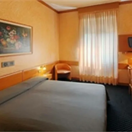 Mentana, By R Collection Hotel 4*