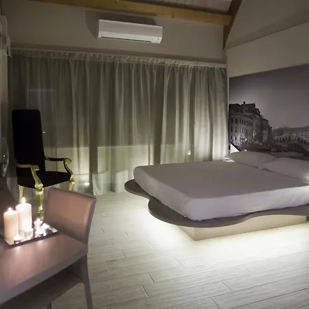 Otel Seven