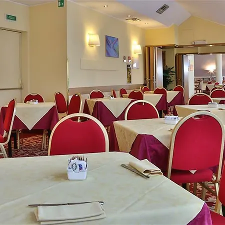 Hotel Mirage Sure Collection By Western