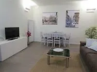 Viale Corsica Appartamento Milano