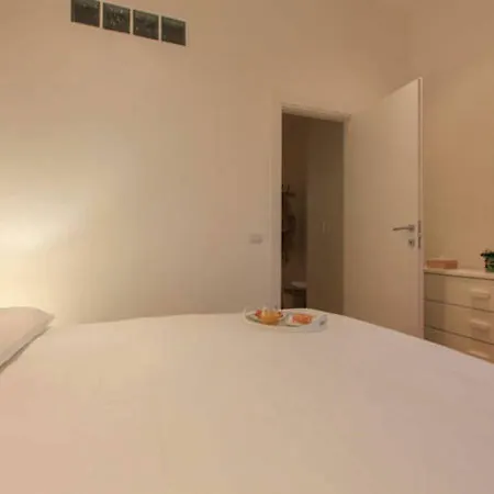 Cenisio Apartment Milan