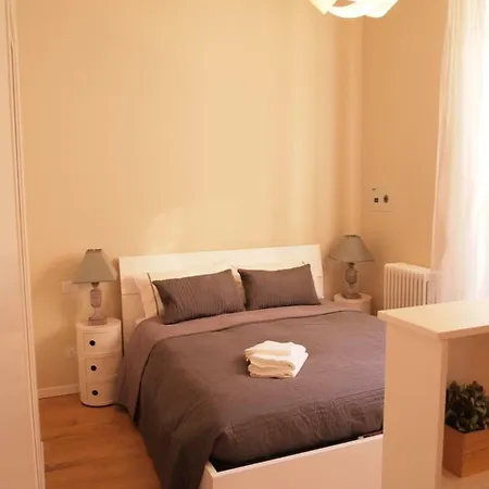 Apartment Plinio, Direction Central Station
