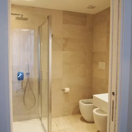 Plinio, Direction Central Station Apartment Milan
