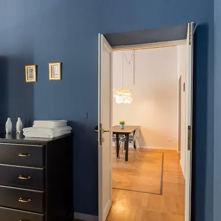 Cosy 2 Minutes From Duomo