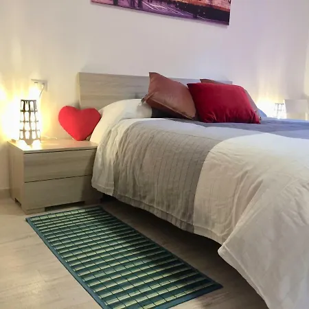 The Pearl - Of The Spots In Milánó