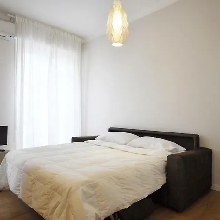 Monolocale Fiera Apartman Milánó