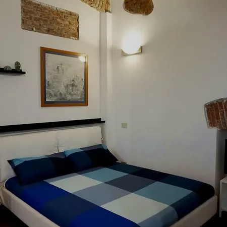 Apartment Vicolo Lavandai Milan