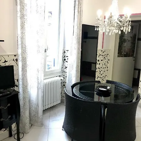Sarpi * Milán