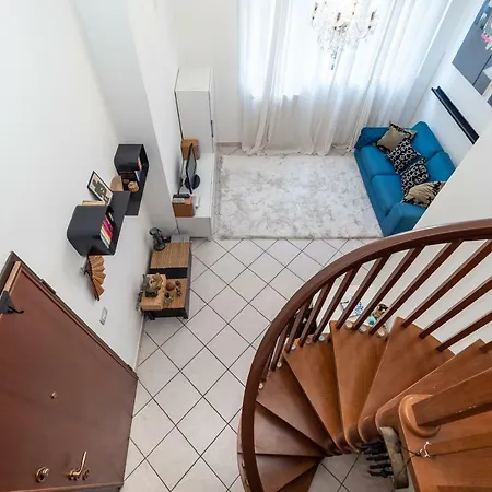 Apartment Nicastro Milan