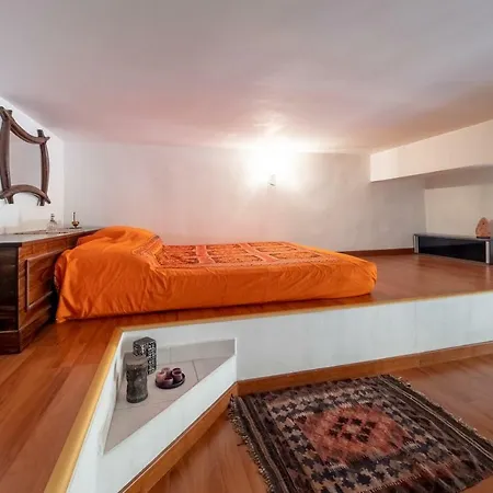Nicastro Apartment *