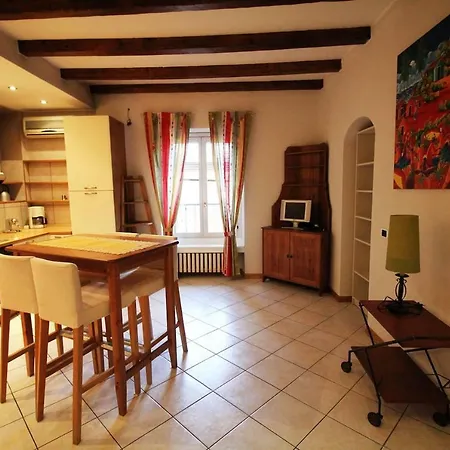 4 Via Pontida Daire *