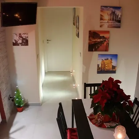 In Certosa Station Apartment *