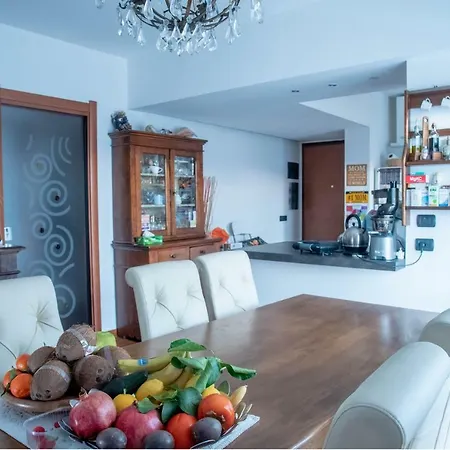 Homestay Comfy Near The Redline Subway