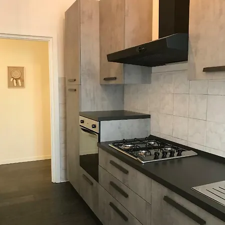 Apartamento Porta Venezia 3 *