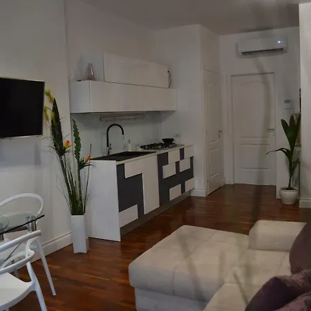 Apartment Via Delle Camelie 8