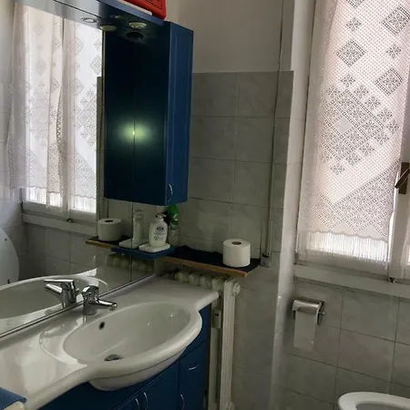 14 Viale Ca' Granda Lägenhet *