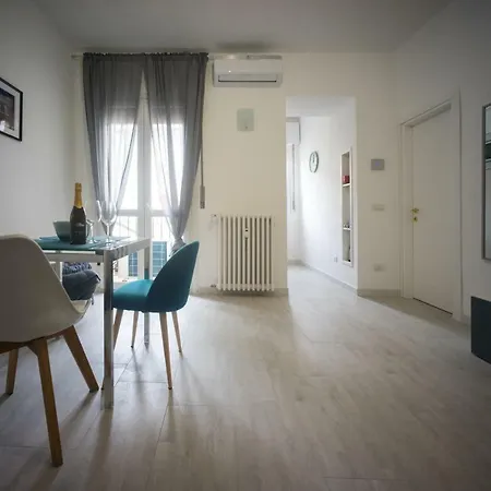 Clever House Apartment