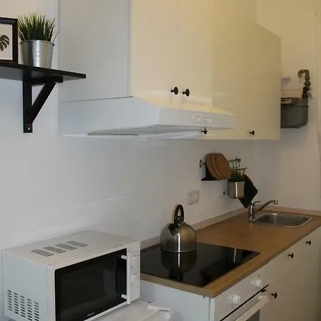 Apartment Anacreonte 7 Mailand