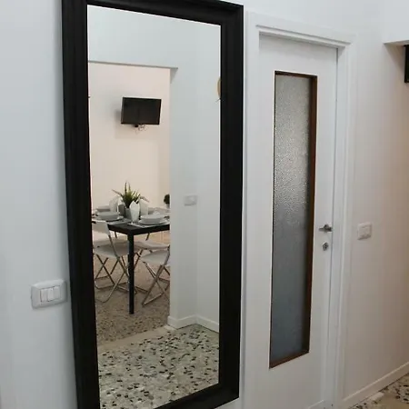 Apartment Anacreonte 7 Mailand