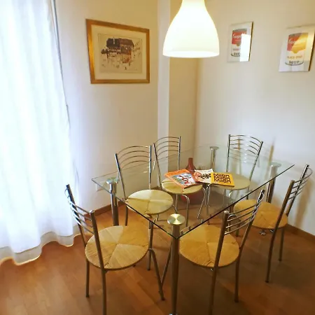 Lario Apartment *