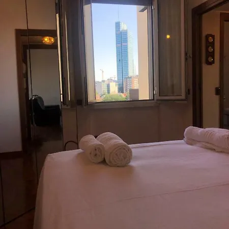 Zara Station Apartment Milan